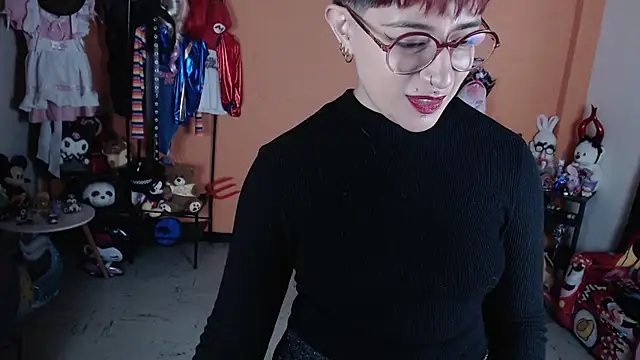 MissMiia2 XXX чат на живо