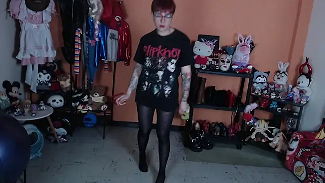 Chat +18 de MissMiia2 ao vivo