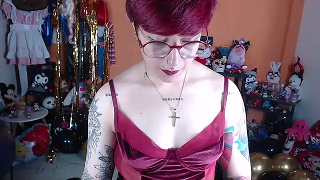 MissMiia2 XXX чат на живо