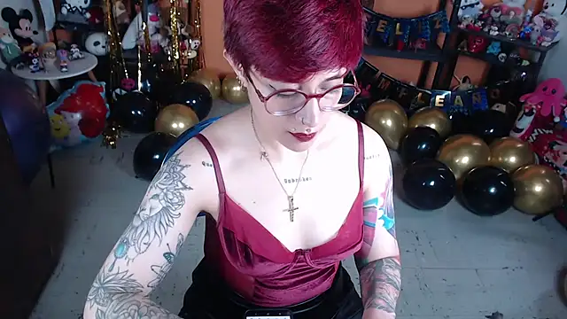 MissMiia2のライブXXXチャット