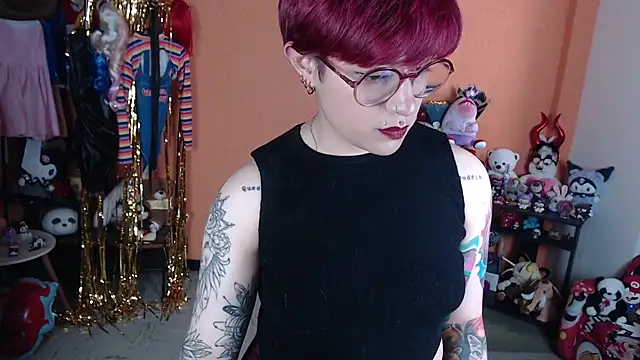 MissMiia2's Live XXX Chat