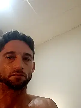 CrossLuna Show in webcam