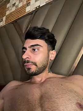 הופעת וובקאם של arabdaddyx_