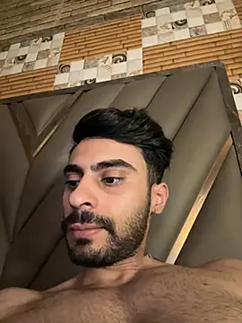הופעת וובקאם של arabdaddyx_