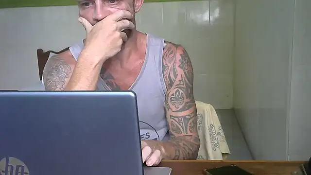 HotHunkHarry's Webcam Show