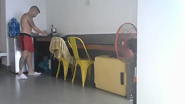 HotHunkHarry 网络视讯表演