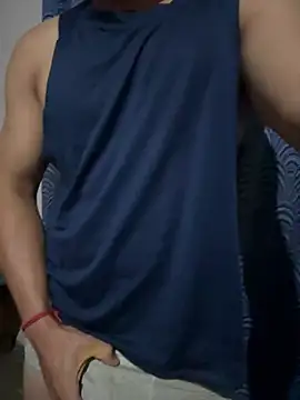Lust_guy27: διαδικτυακό σόου στην κάμερα