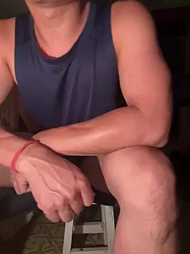 Pokazy przed kamerką – Lust_guy27