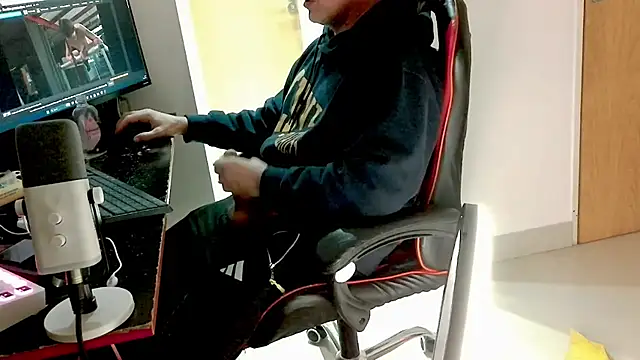 Show modela sebatripie na web-kameri