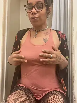 Desirae_Luciano's Webcam Show
