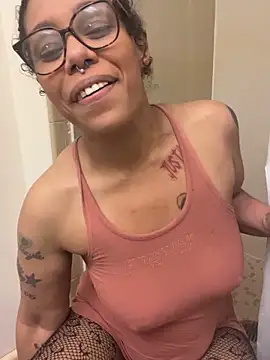 Desirae_Luciano's Webcam Show