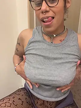 Desirae_Luciano Webcamshow
