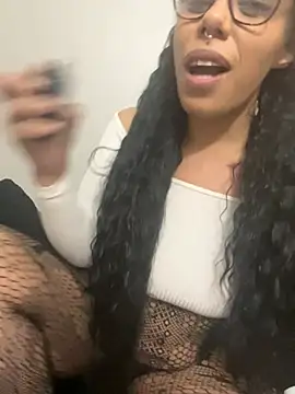 Desirae_Luciano's Webcam Show