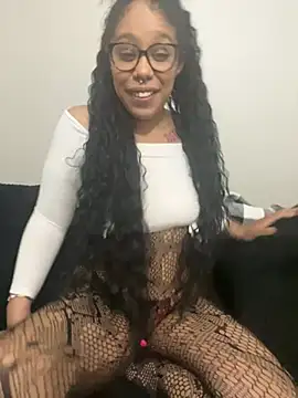 Pertunjukan Kamera Web Desirae_Luciano