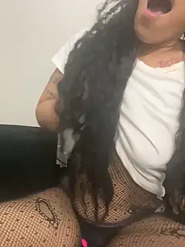 Desirae_Luciano's Webcam Show