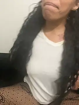 Desirae_Luciano's Webcam Show