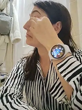 Iren Adlı Modelin Canlı XXX Sohbeti