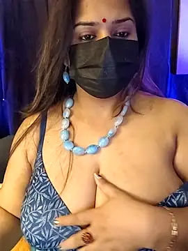 Chat XXX en directo de Raseele