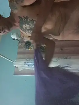 ohyoguirivay Show in webcam