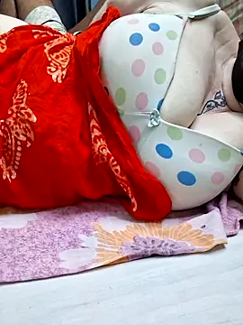 Indian_Coupl3's Live XXX Chat