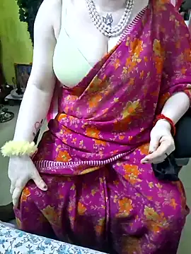 Indian_Coupl3 Show in webcam