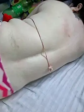 Indian_Coupl3 Show in webcam