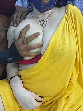 Show modela Indian_Coupl3 na web-kameri