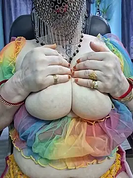 Indian_Coupl3 Show Webcam