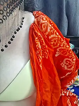 Indian_Coupl3 Show in webcam