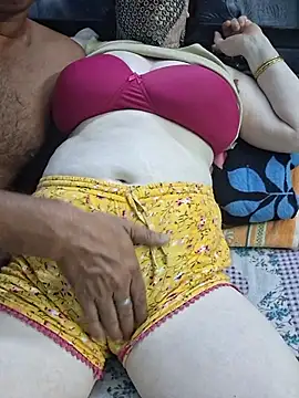 Indian_Coupl3 webcam show