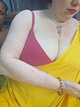 Indian_Coupl3 Show in webcam