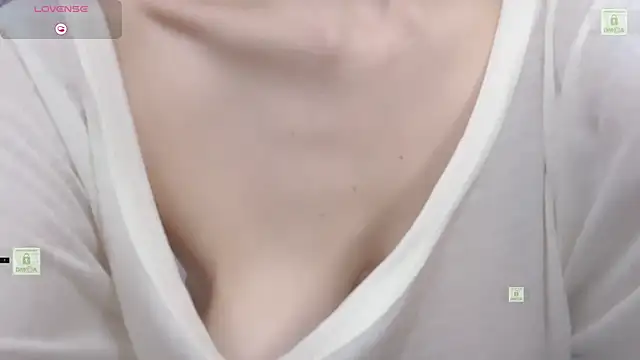 Yoyo_520 网络视讯表演