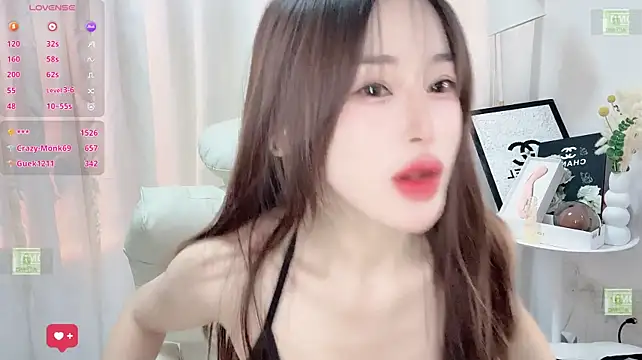 Yoyo_520 Adlı Modelin Web Kamerası Şovu