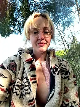 SherryOutdoor1 Webcam show