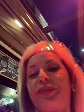 VikaBunny1のウェブカメラショー