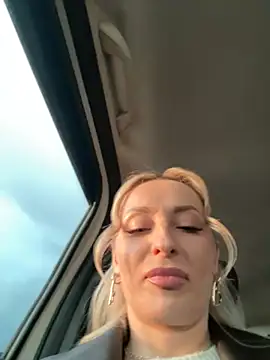 Pokazy przed kamerką – VikaBunny1