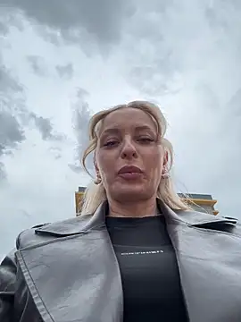 VikaBunny1 webcam show