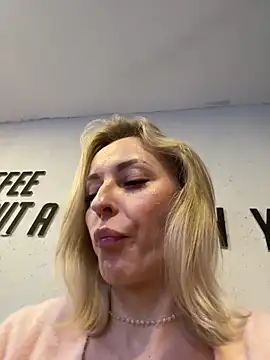 Chat XXX en directo de VikaBunny1
