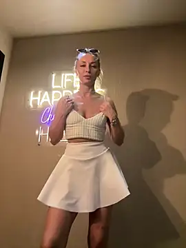 Chat +18 de VikaBunny1 ao vivo