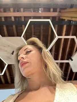 VikaBunny1 Webcam-Show
