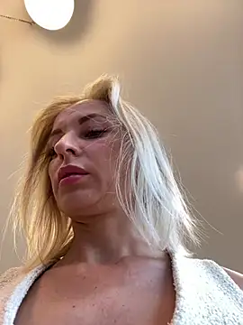 Chat XXX en directo de VikaBunny1