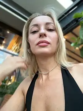 Chat XXX en directo de VikaBunny1