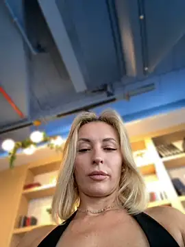 VikaBunny1's Live XXX Chat