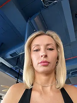 Chat XXX en directo de VikaBunny1