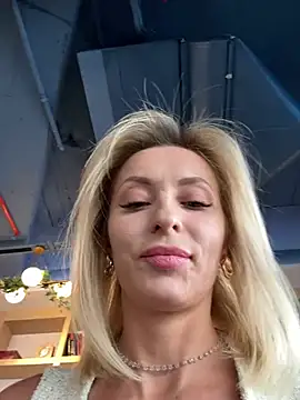 Chat XXX en directo de VikaBunny1