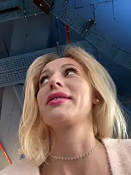VikaBunny1 Adlı Modelin Canlı XXX Sohbeti