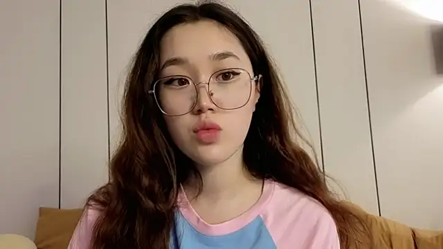 Jennatyan Chat XXX in diretta