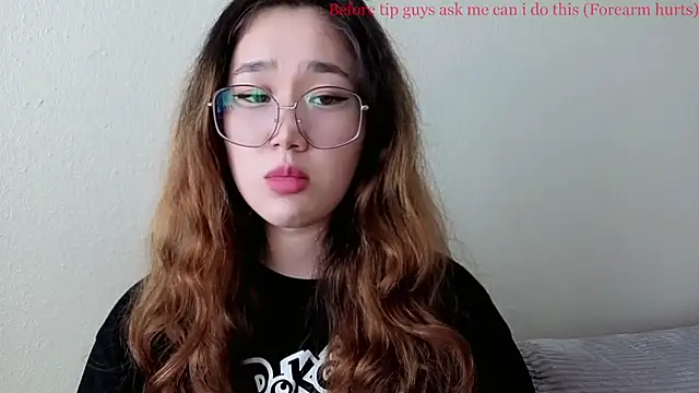Jennatyan élő XXX-chatje