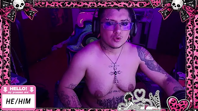 masterkevinftm: διαδικτυακό σόου στην κάμερα