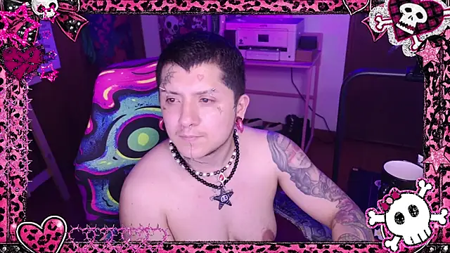 Show modela masterkevinftm na web-kameri